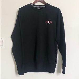 JORDAN BLACK SWEATER WITH DESIGN ON BACK
